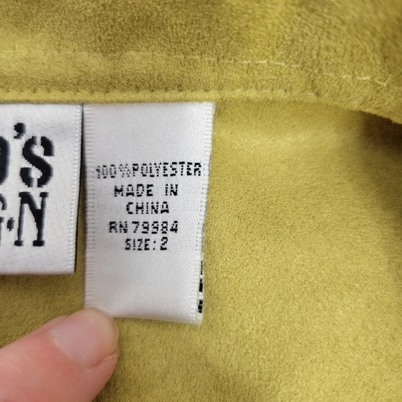 Chico's Faux Suede Light Green Womens Full Button Over Shirt in a Size 2 (L/12) - Picture 10 of 14